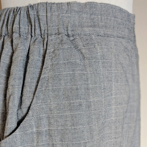 Wide leg pants with pockets! NWT - Picture 3 of 7